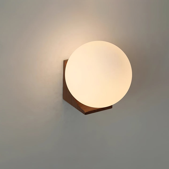 Evelyn Orb Vägglampa