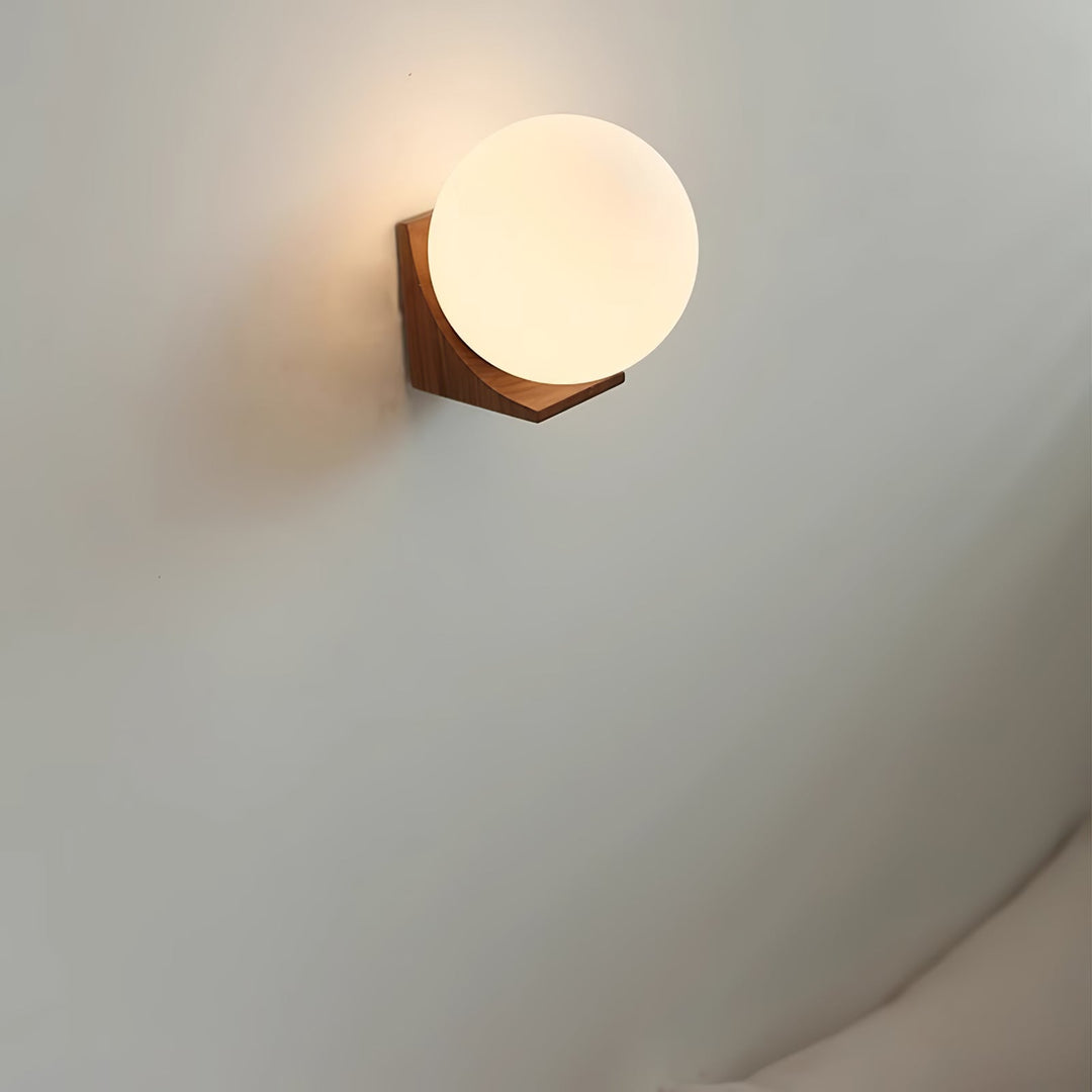 Evelyn Orb Vägglampa