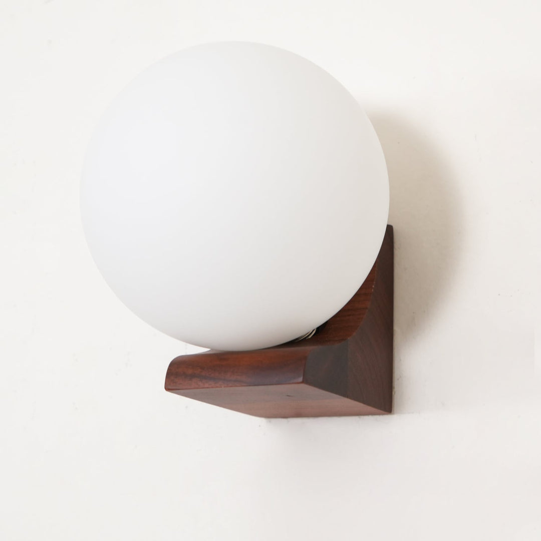 Evelyn Orb Vägglampa
