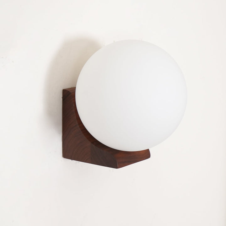 Evelyn Orb Vägglampa