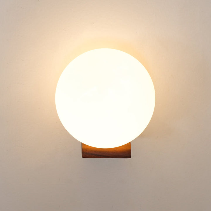 Evelyn Orb Vägglampa