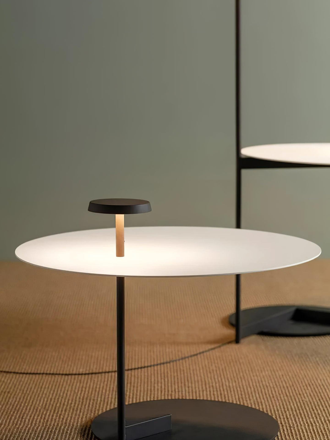 Platt Golvlampa