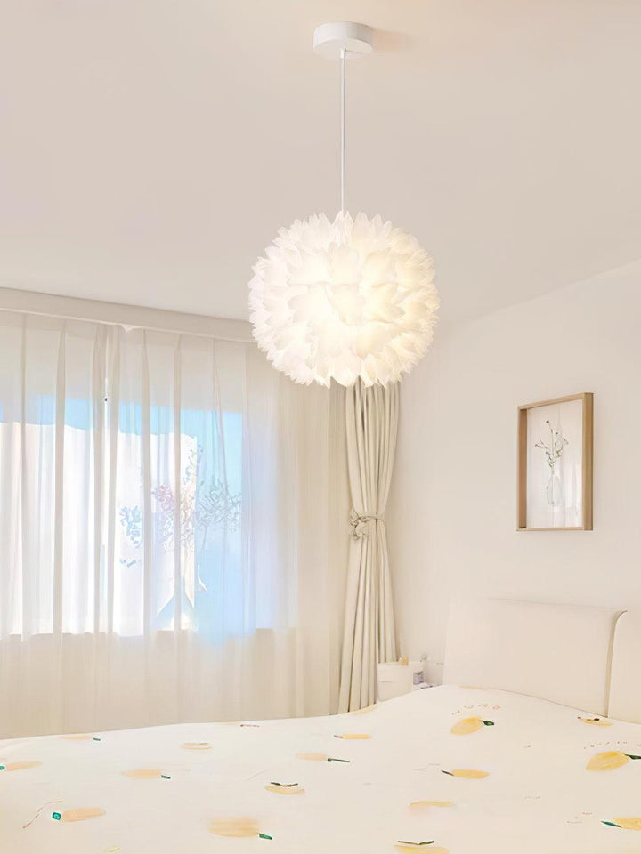 Blommor Ball Pendant Light