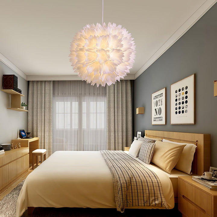 Blommor Ball Pendant Light