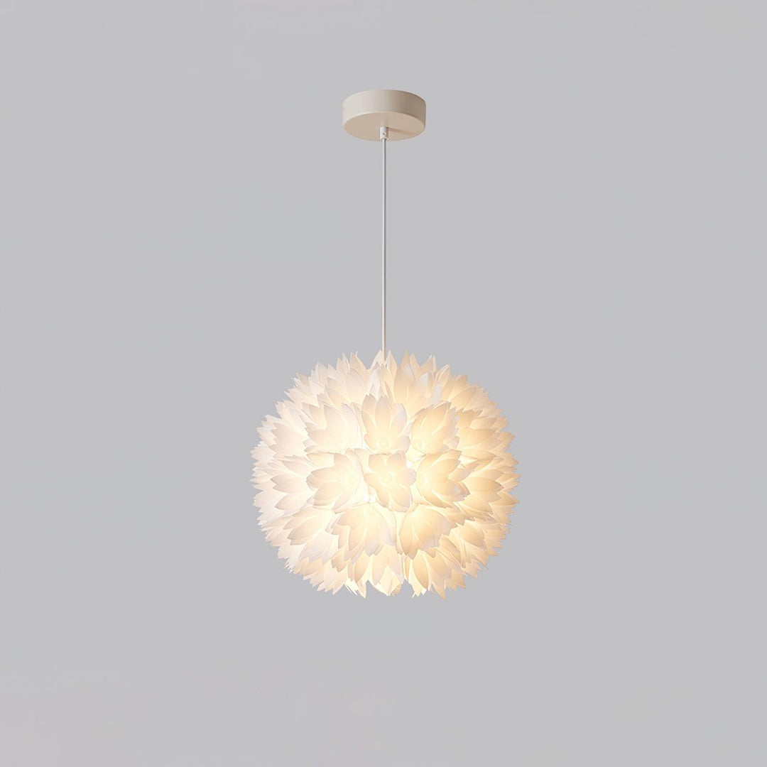 Blommor Ball Pendant Light