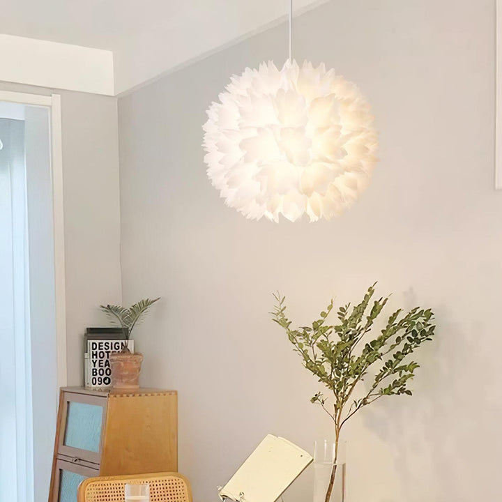 Blommor Ball Pendant Light