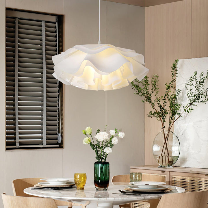 Blomformad Vit Pendellampa