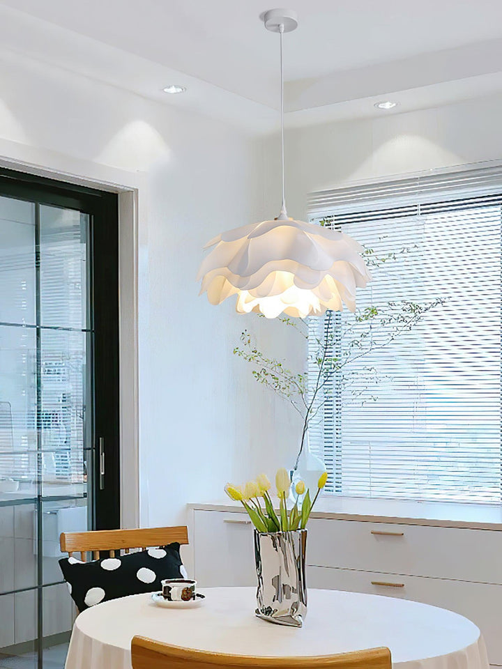 Blomformad Vit Pendellampa