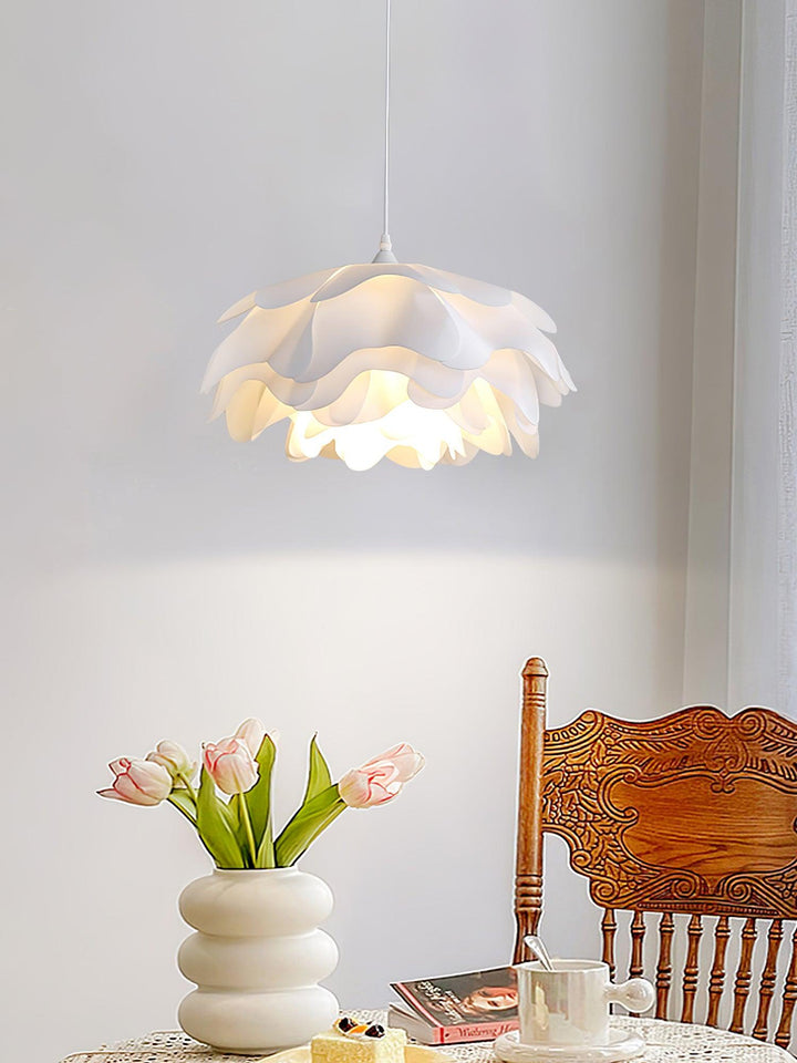 Blomformad Vit Pendellampa