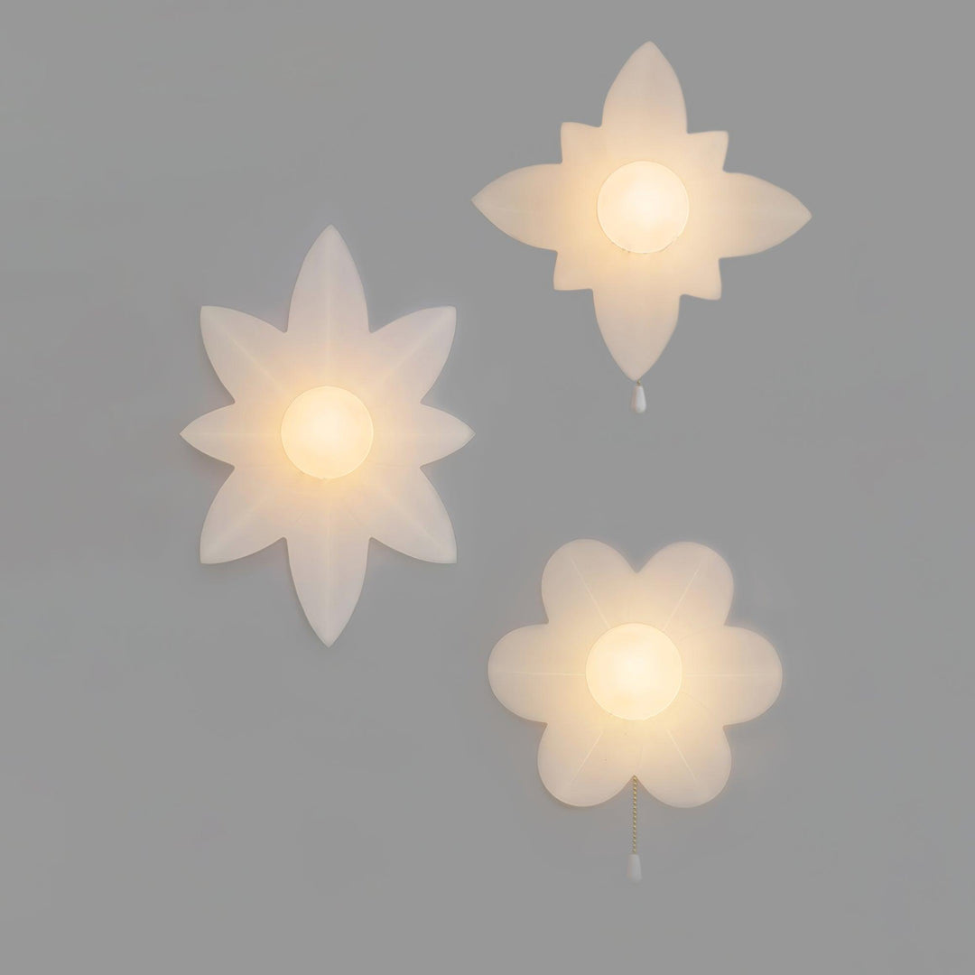 Blommor Vägglampa