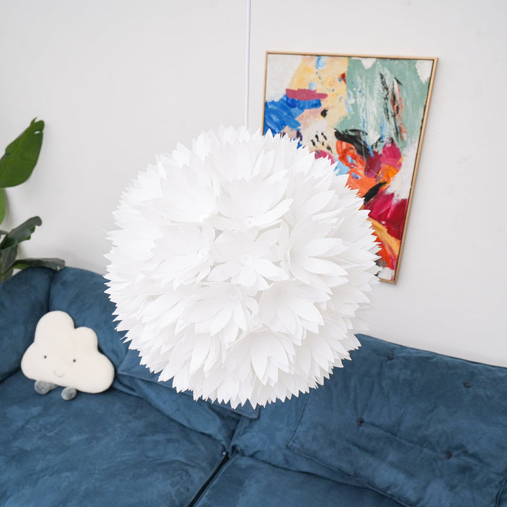 Blommor Ball Pendant Light