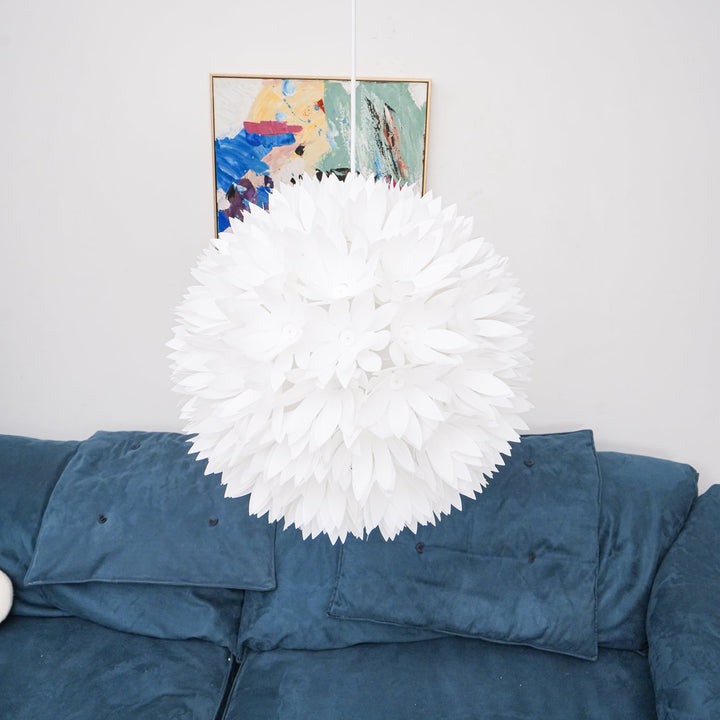 Blommor Ball Pendant Light
