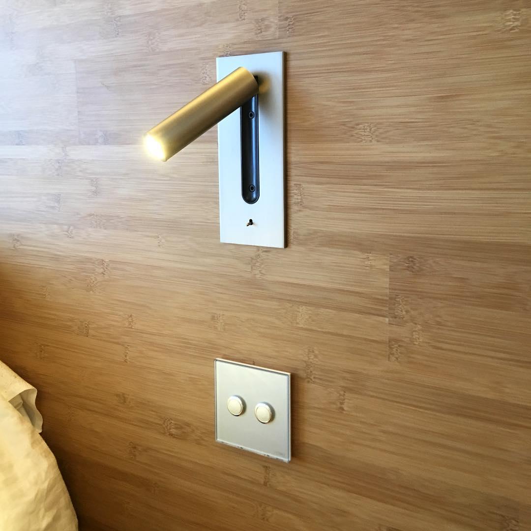 Fällbar Sänglampa för Vägg