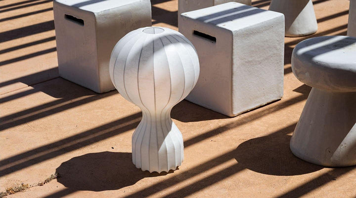 Lampa med bord i form av en varmluftsballong
