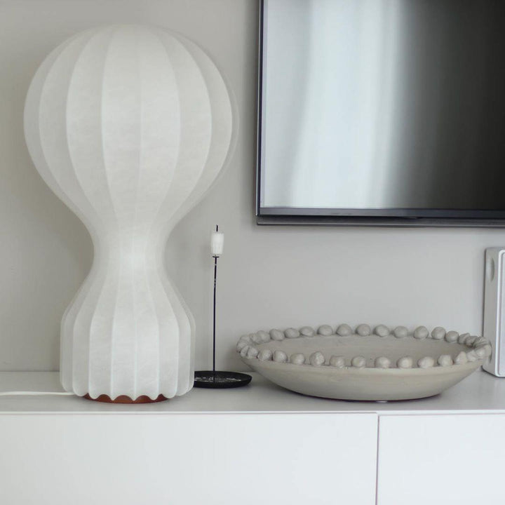Lampa med bord i form av en varmluftsballong