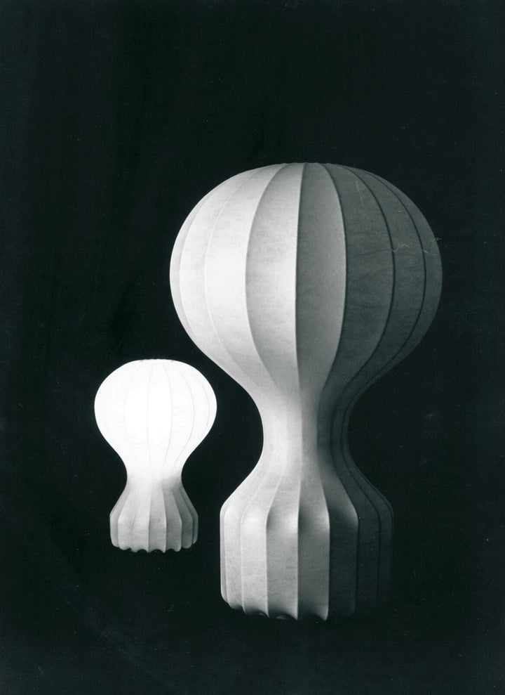 Lampa med bord i form av en varmluftsballong