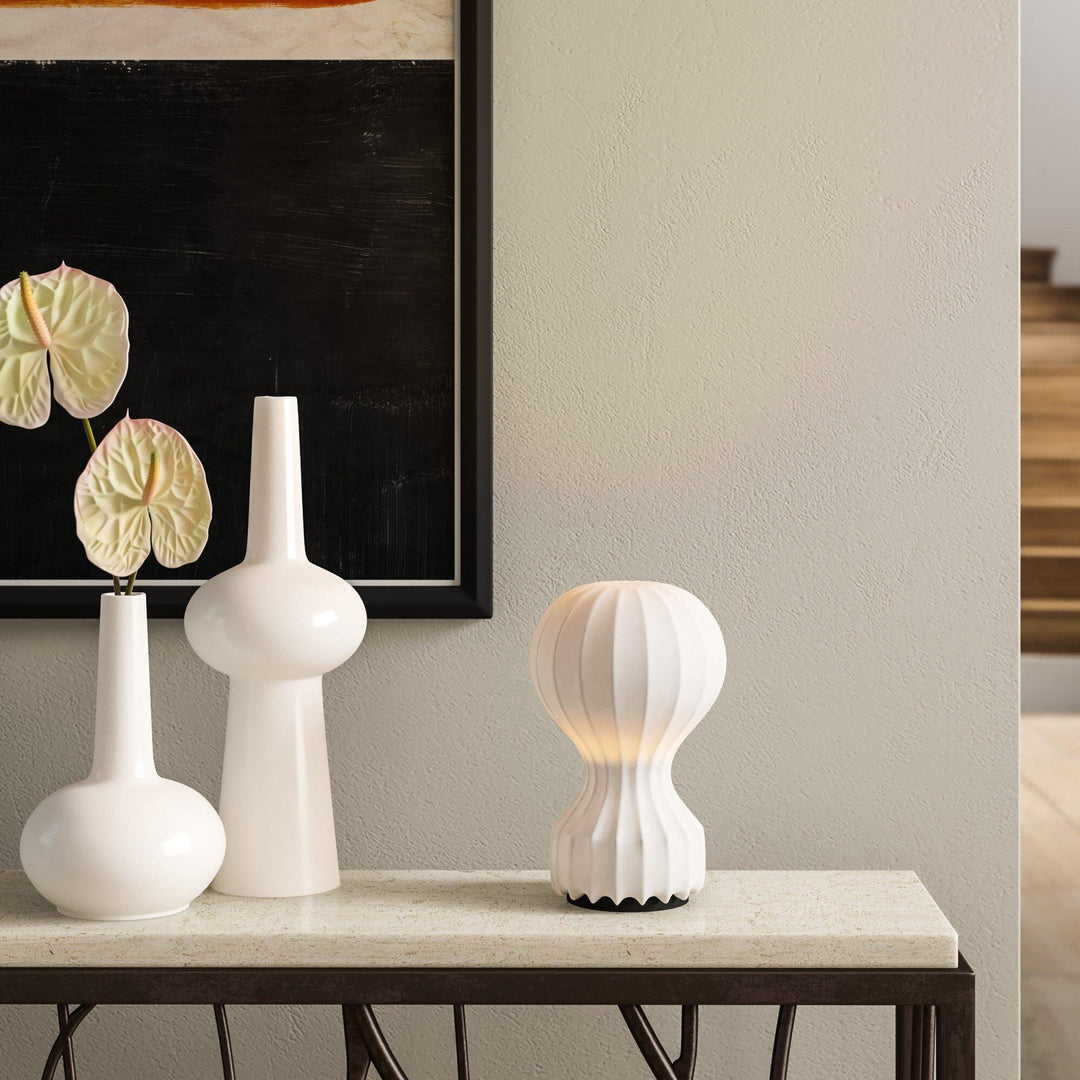Lampa med bord i form av en varmluftsballong