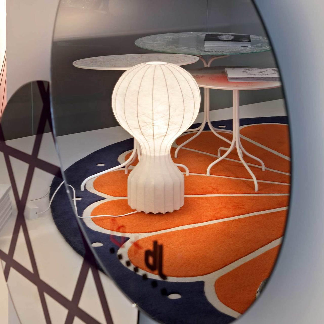 Lampa med bord i form av en varmluftsballong