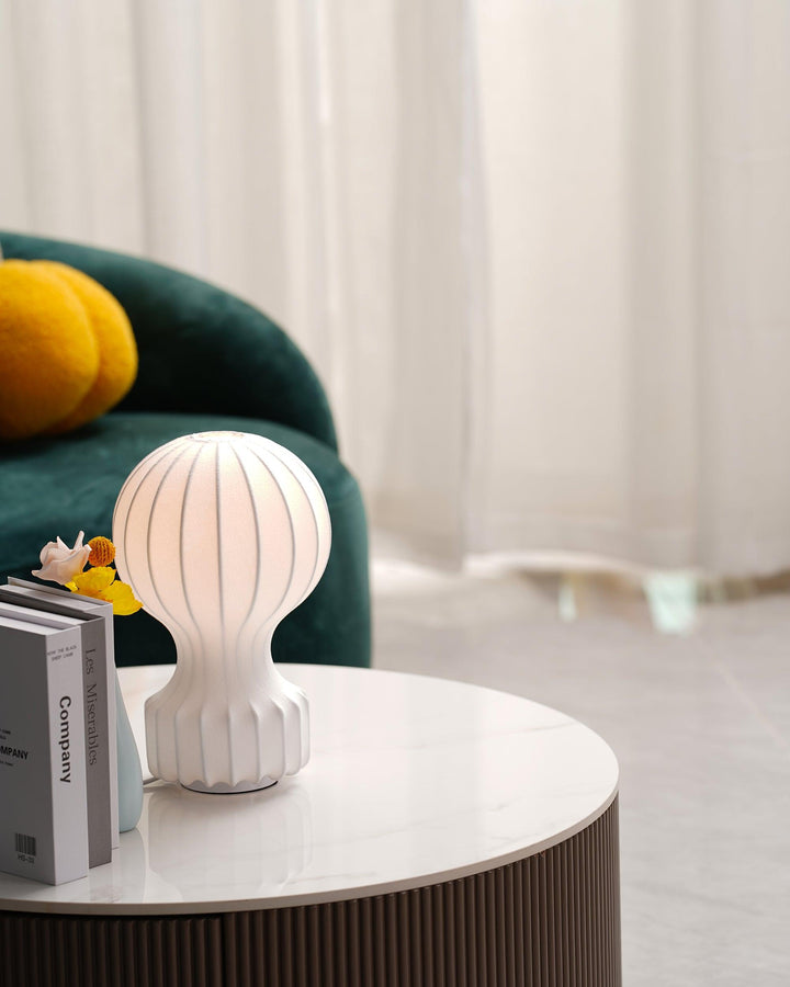 Lampa med bord i form av en varmluftsballong