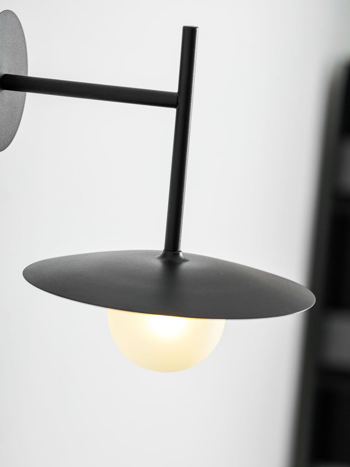 Gea Järnvägglampa