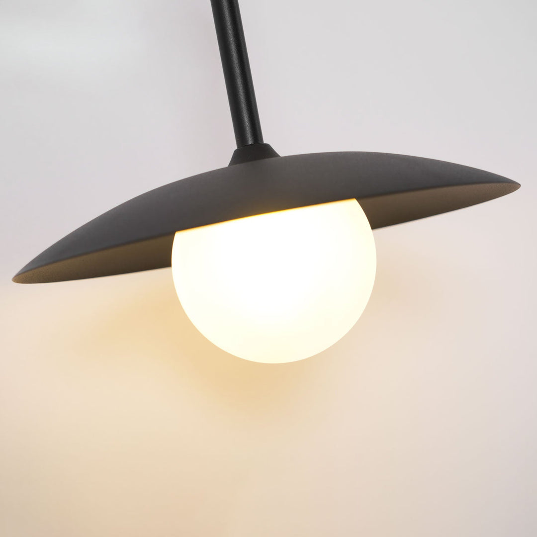 Gea Swing Arm Plug-in Vägglampa