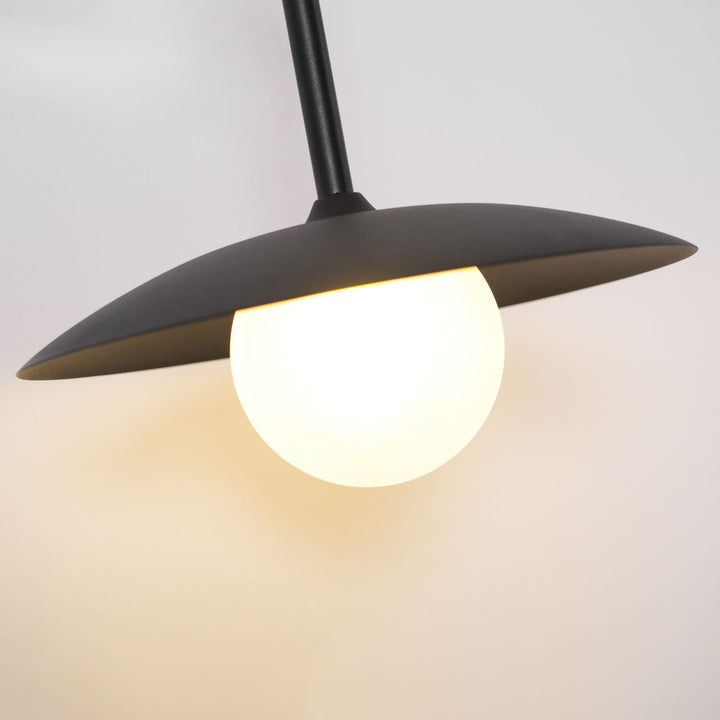 Gea Swing Arm Plug-in Vägglampa