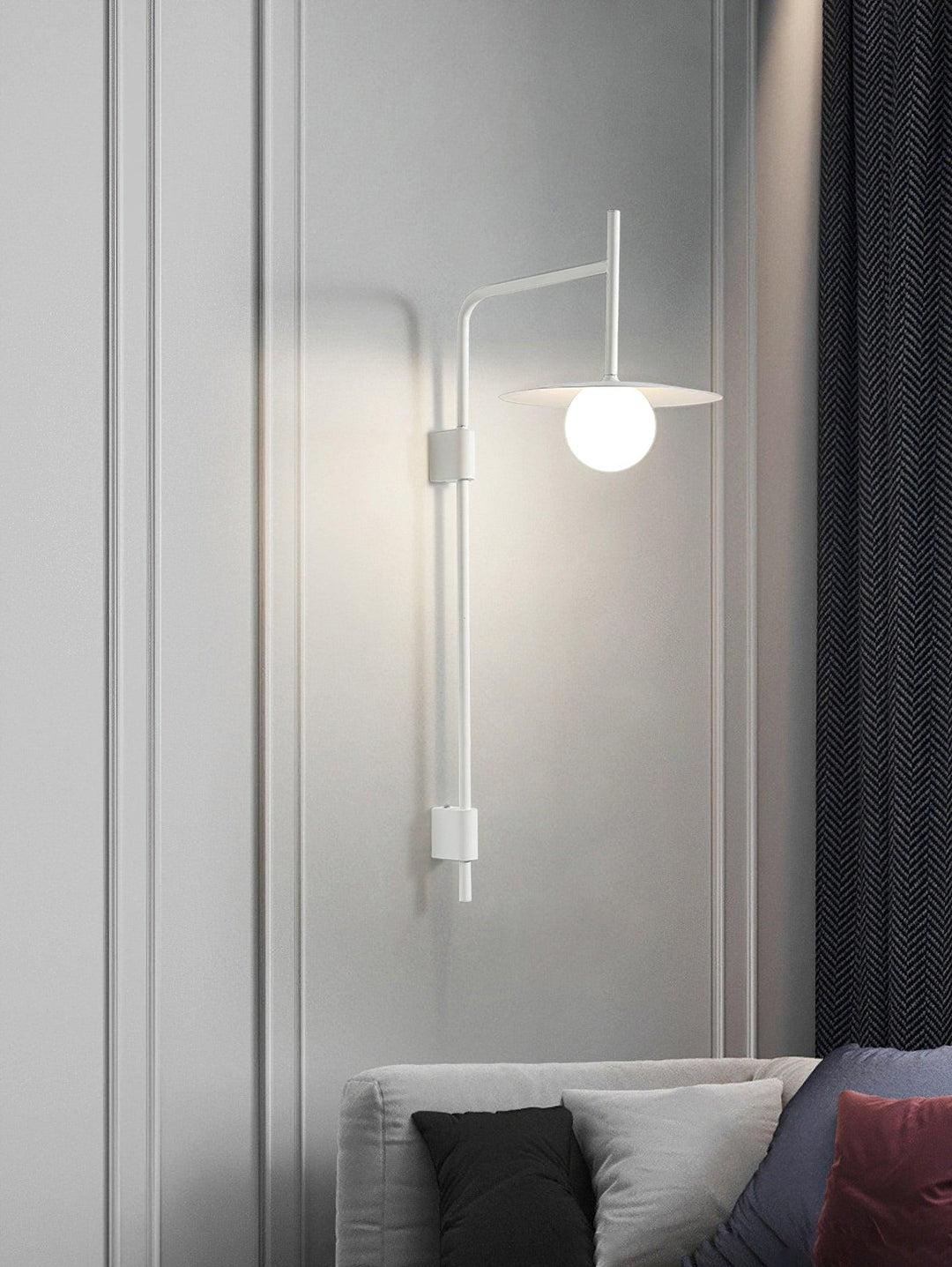 Gea Swing Arm Plug-in Vägglampa