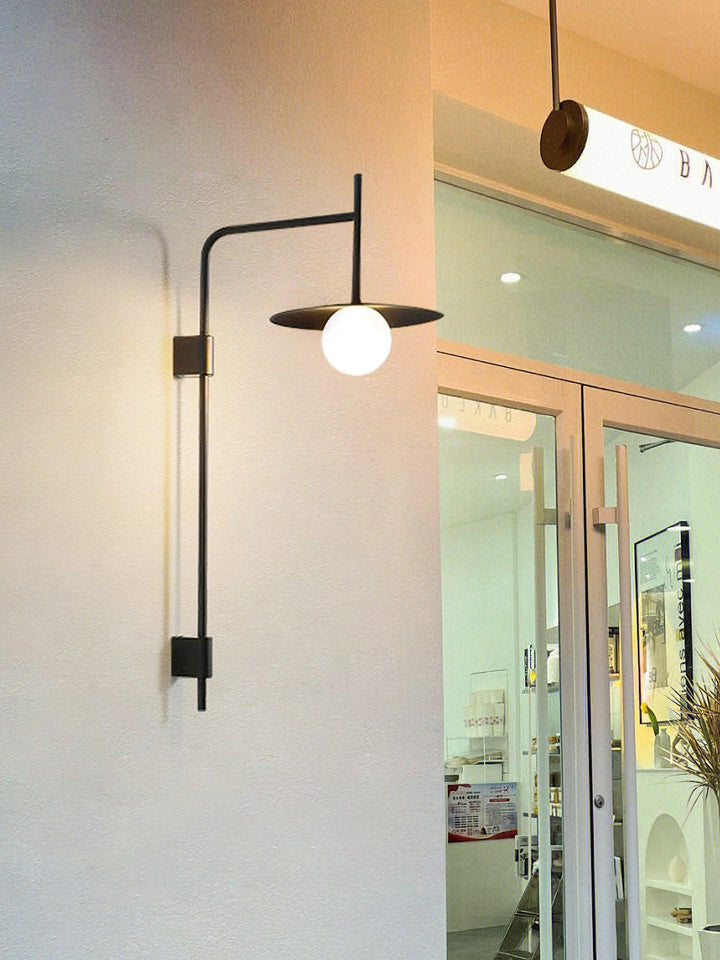 Gea Swing Arm Plug-in Vägglampa