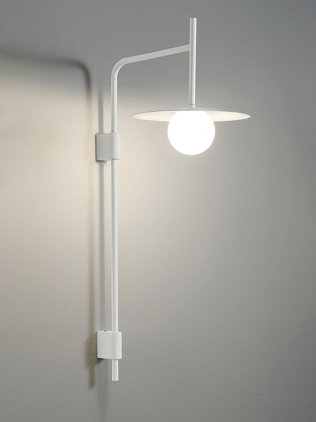 Gea Swing Arm Plug-in Vägglampa