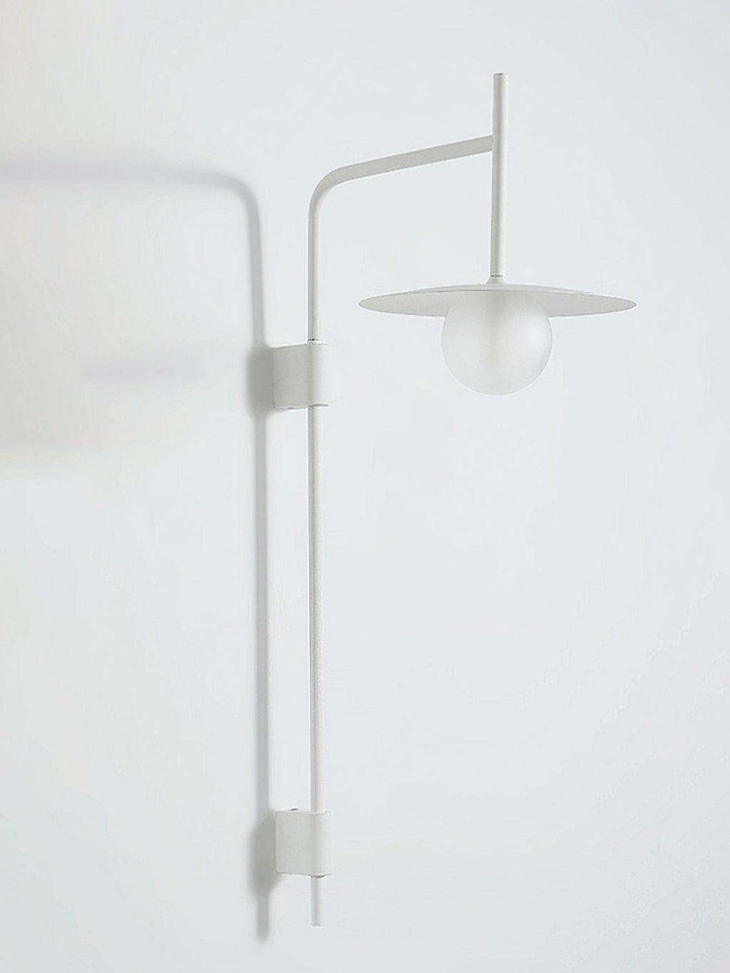 Gea Swing Arm Plug-in Vägglampa