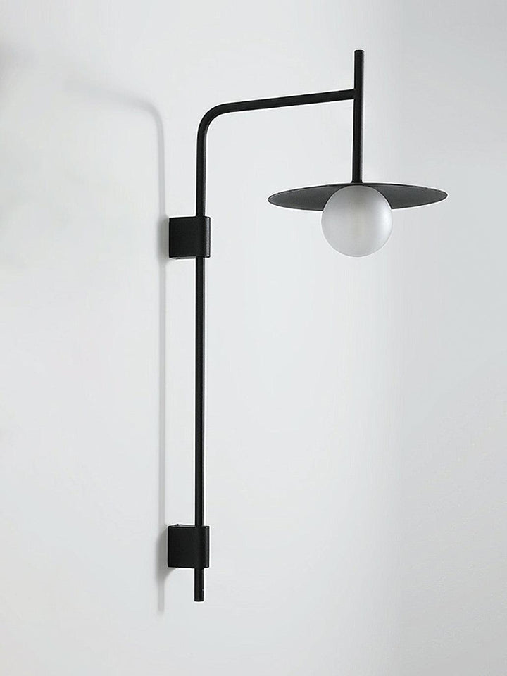 Gea Swing Arm Plug-in Vägglampa
