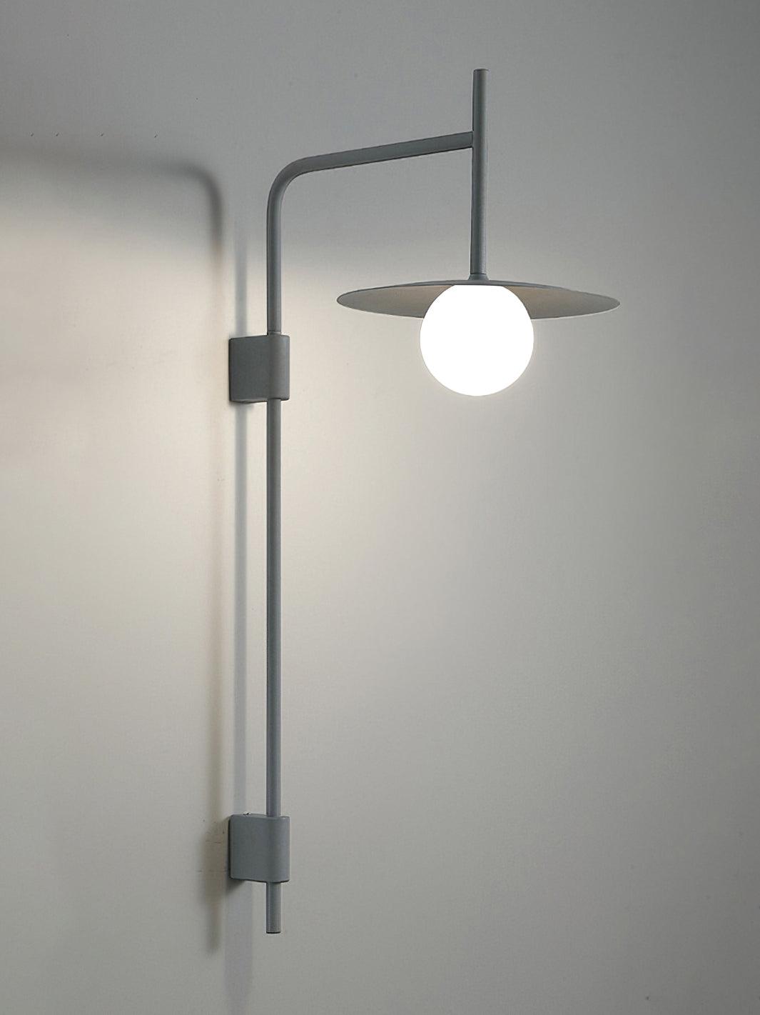 Gea Swing Arm Plug-in Vägglampa