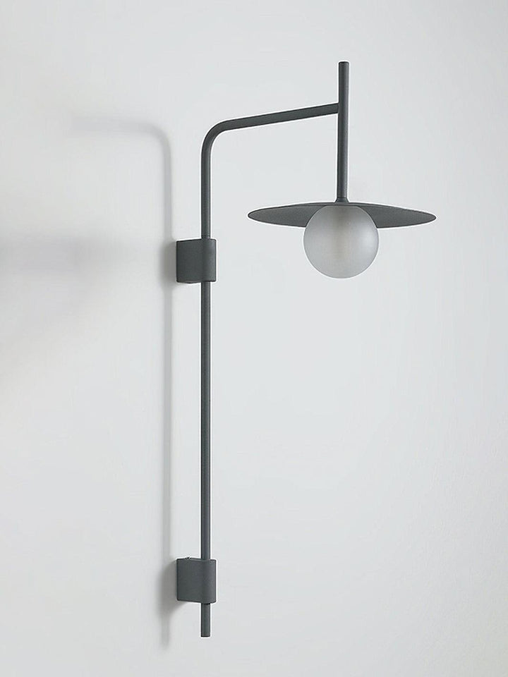 Gea Swing Arm Plug-in Vägglampa