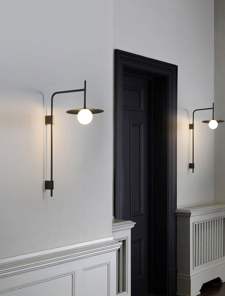Gea Swing Arm Plug-in Vägglampa