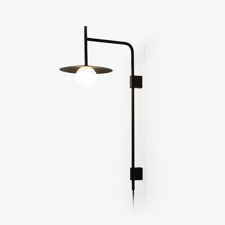 Gea Swing Arm Plug-in Vägglampa