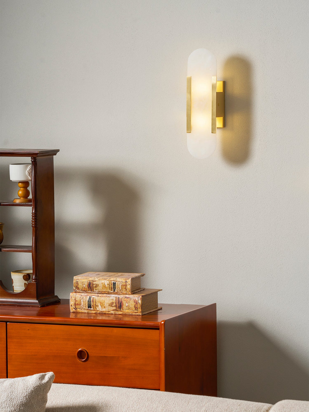 Avlång Alabaster Vägglampa med Stickkontakt