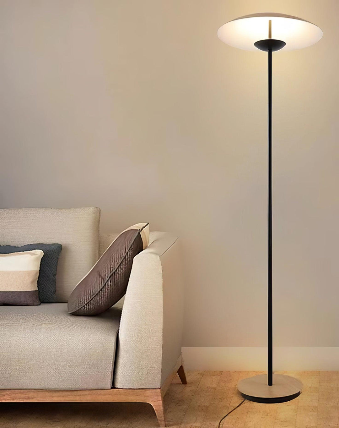 Innovativ riktad golvlampa