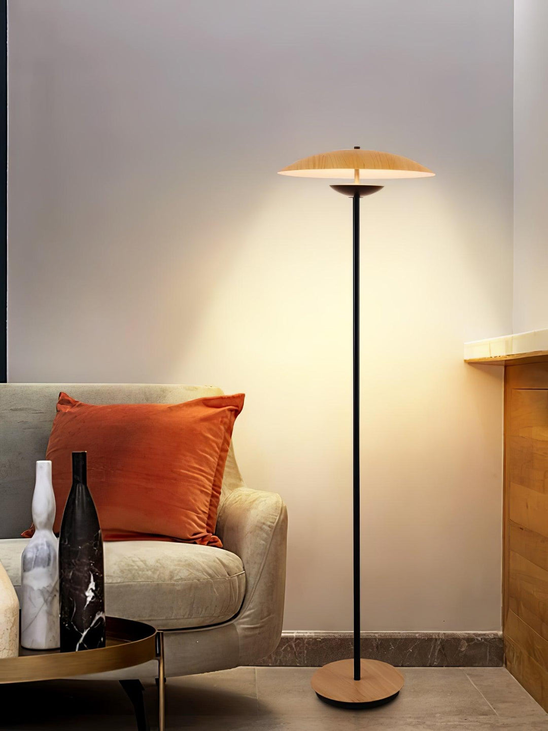 Innovativ riktad golvlampa