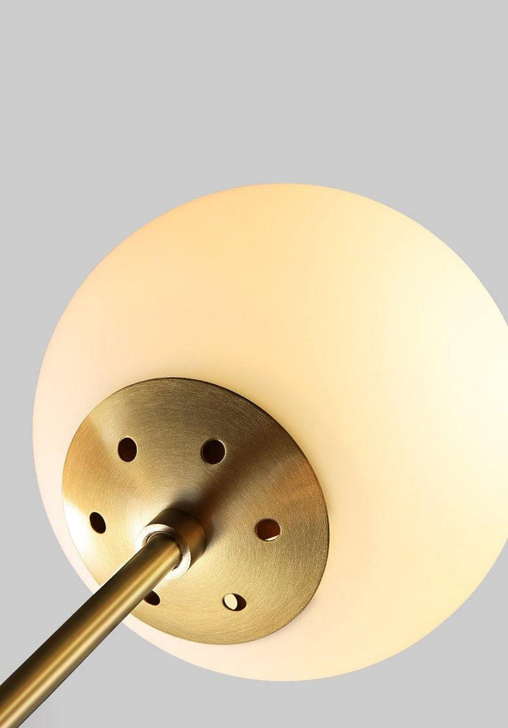 Marlowe Opal Globe Kandelaber