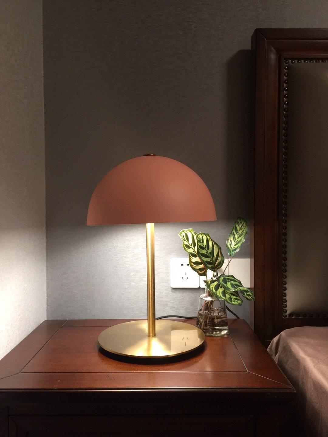 Hanna Bordslampa