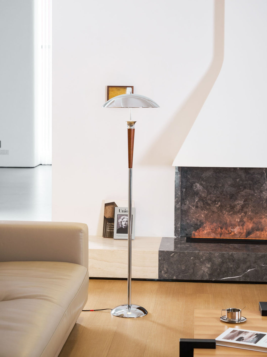 Hjälm Golvlampa
