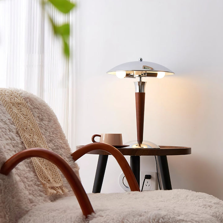 Hjälm Bordslampa