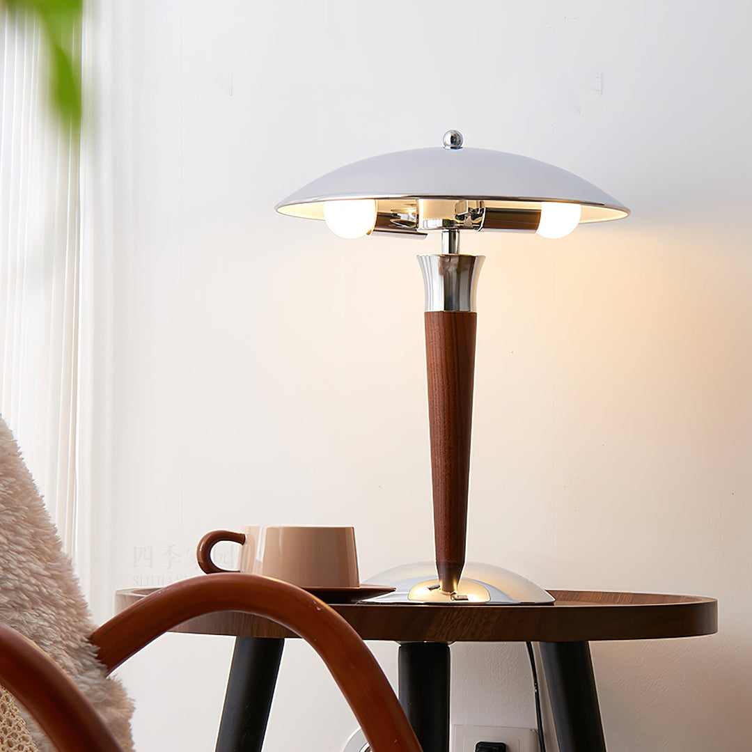 Hjälm Bordslampa