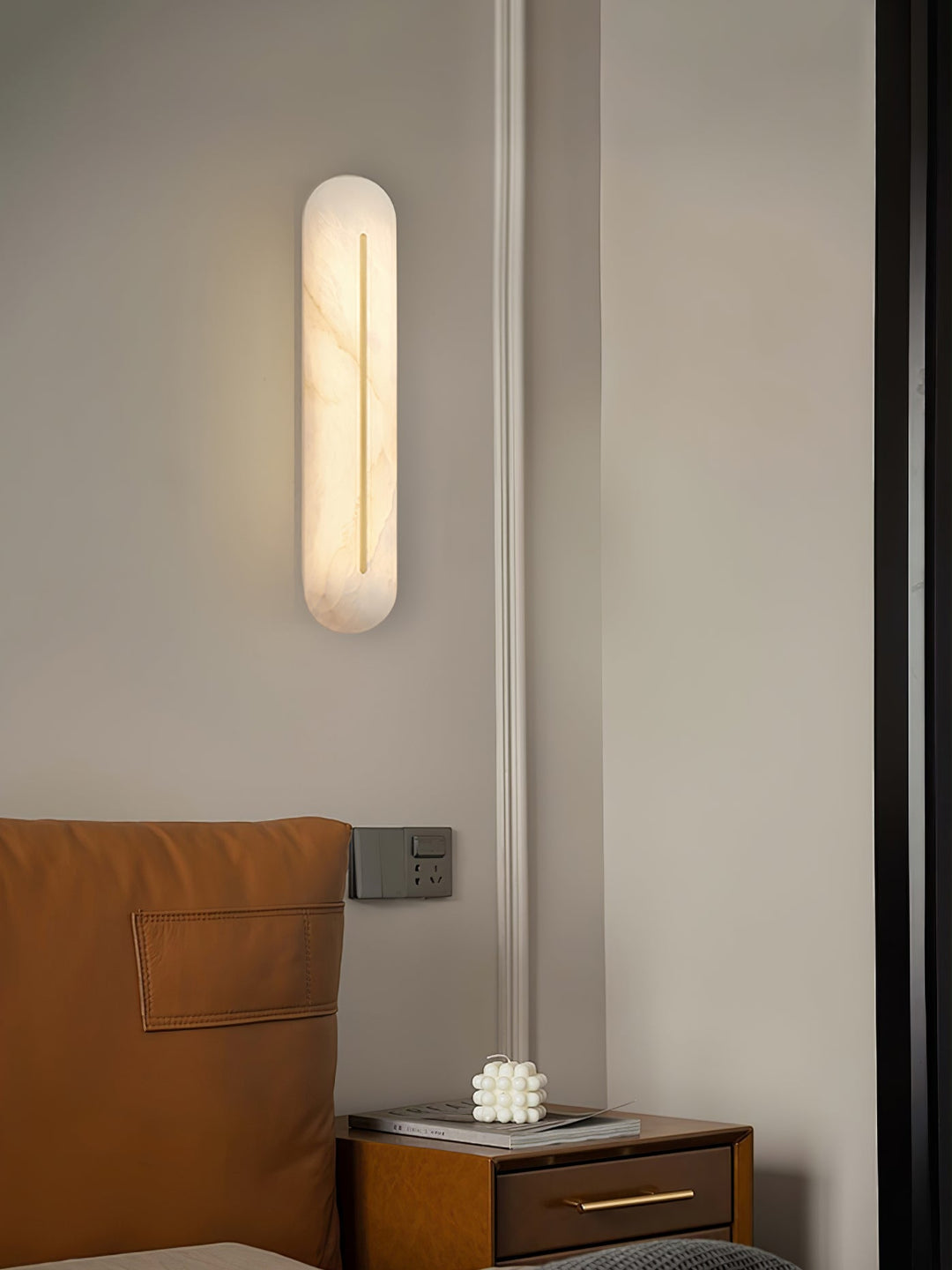 Orbison Alabaster Vägglampa