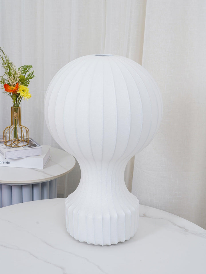 Lampa med bord i form av en varmluftsballong
