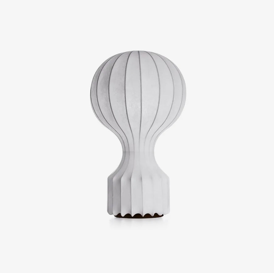 Lampa med bord i form av en varmluftsballong