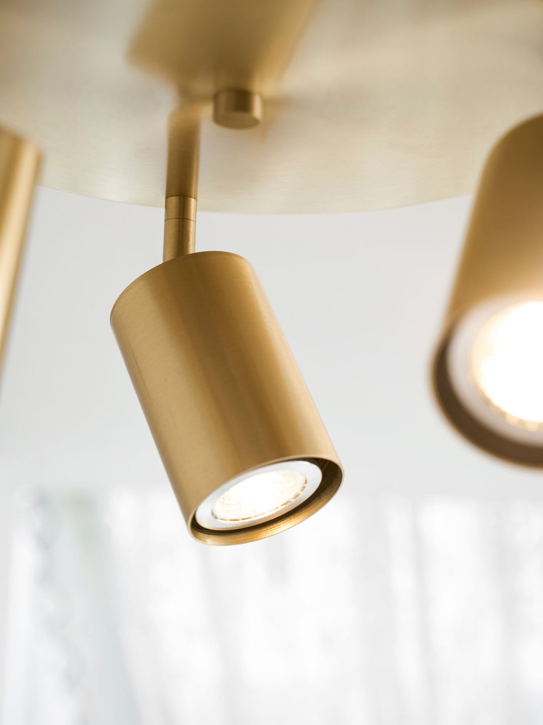 Hugo Hotspot Taklampa