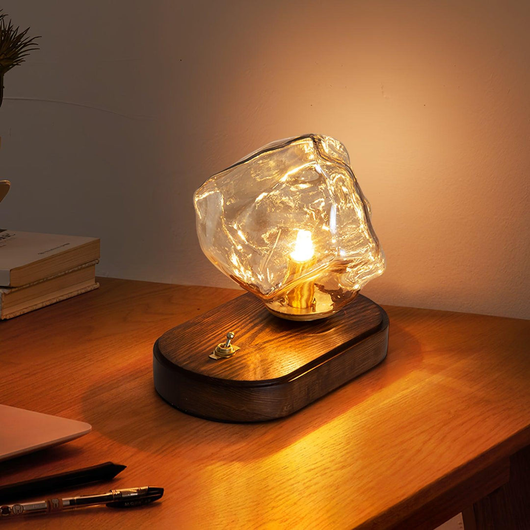 Issten Glas Bordslampa