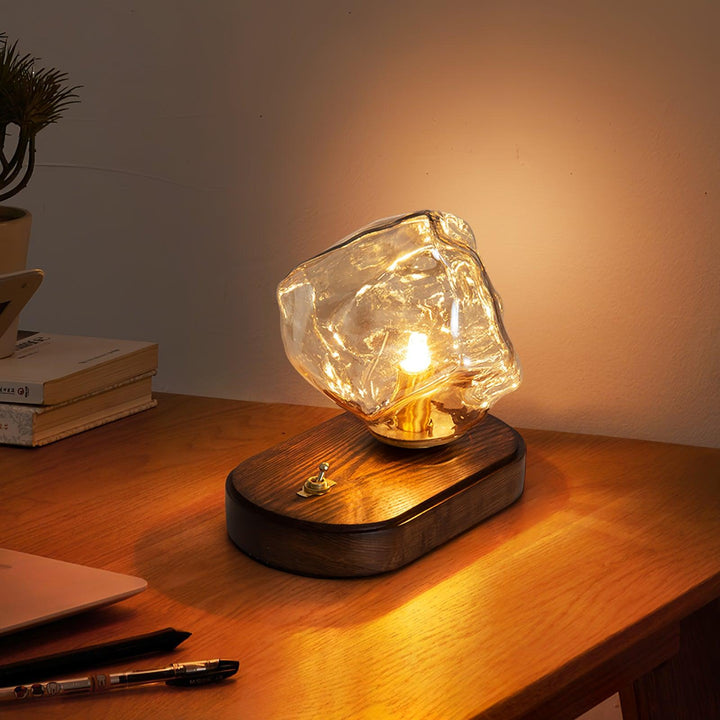 Issten Glas Bordslampa