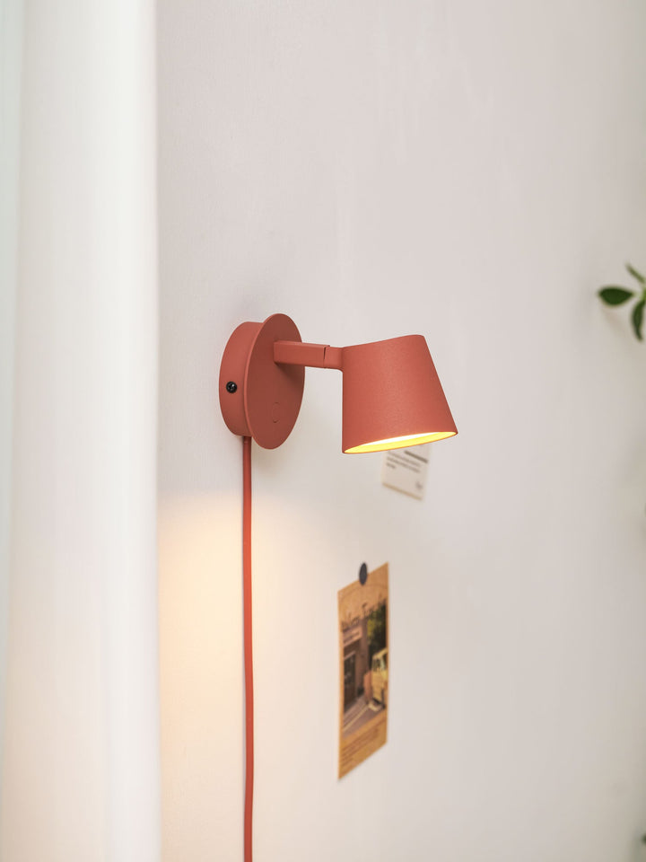 Tip Plug-In Vägglampa